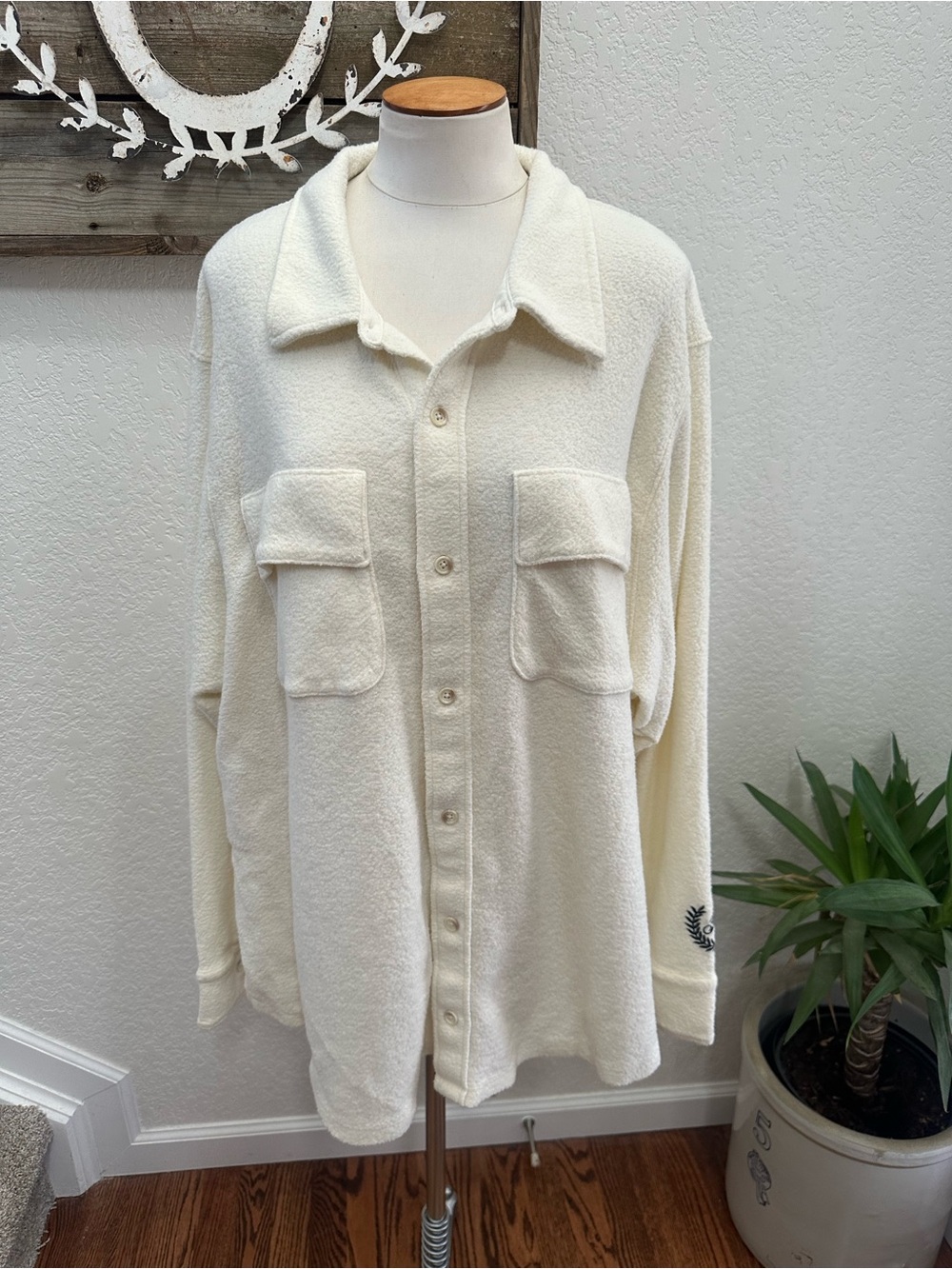 Victoria’s Secret Pink Cream Button-Up Shacket Sweatshirt ladies size XXL